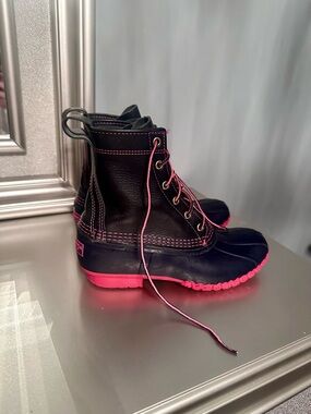 Pink and Navy L.L. Bean Limited Edition Boots- New, SOLD OUT STYLE.